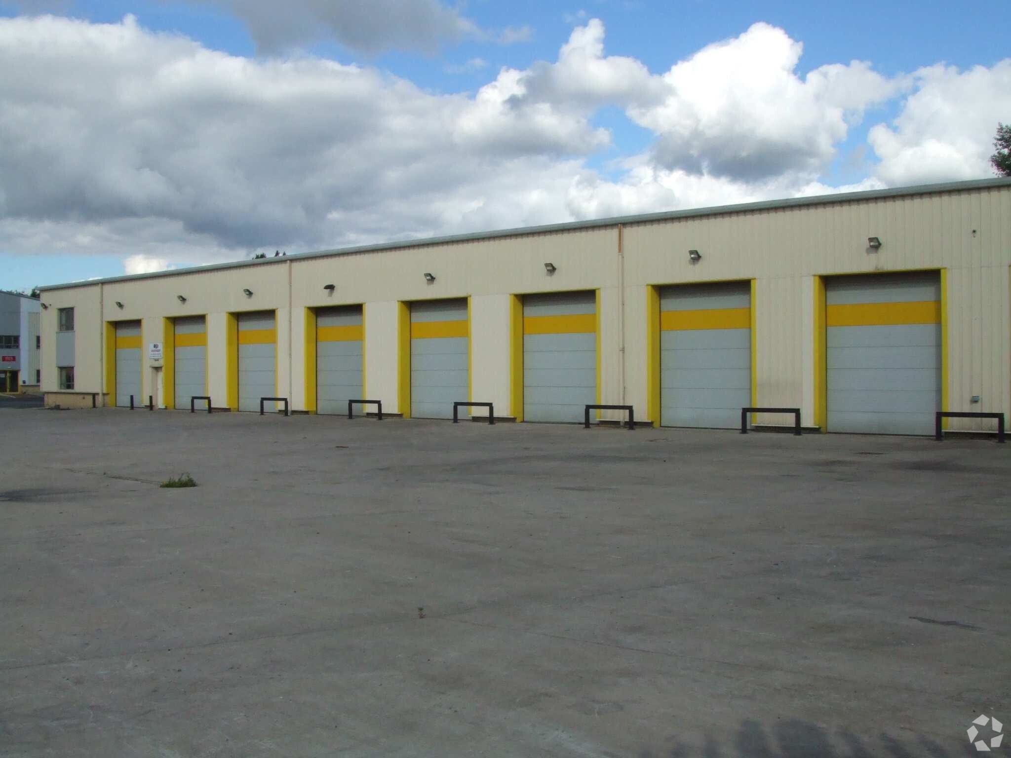 Fir St, Heywood à louer Photo principale- Image 1 de 4