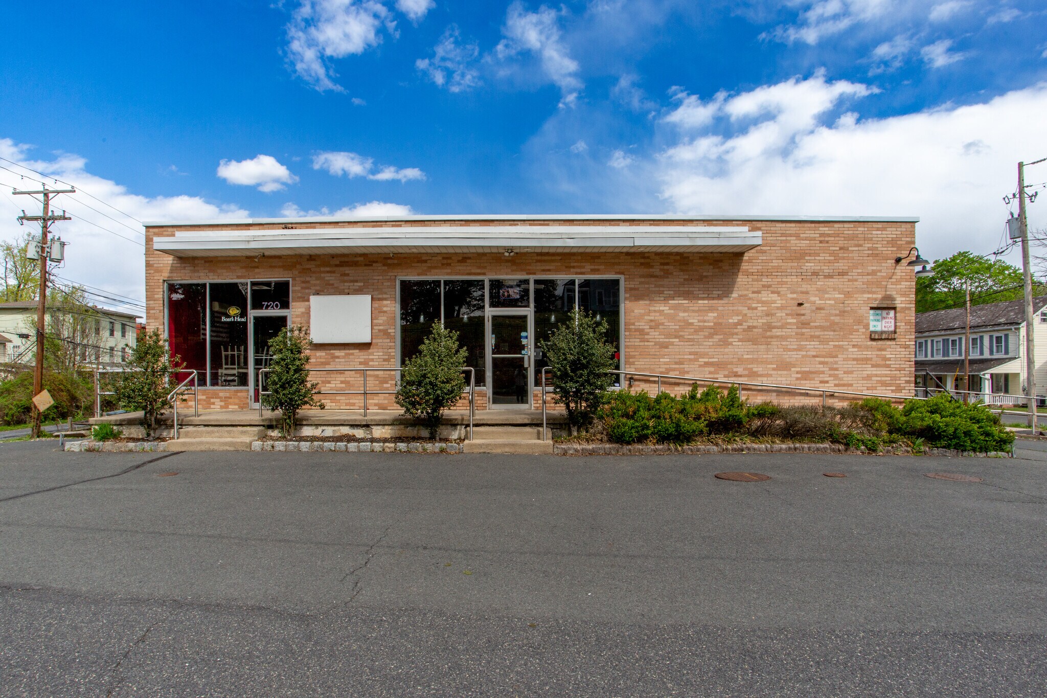 720 Easton Rd, Riegelsville, PA à louer Photo du bâtiment- Image 1 de 47