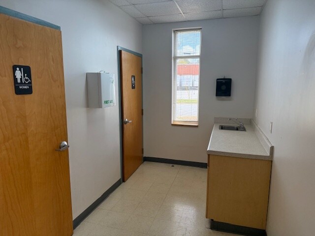 3018 Thurston Ave, Greensboro, NC à louer - Photo du bâtiment - Image 2 de 10