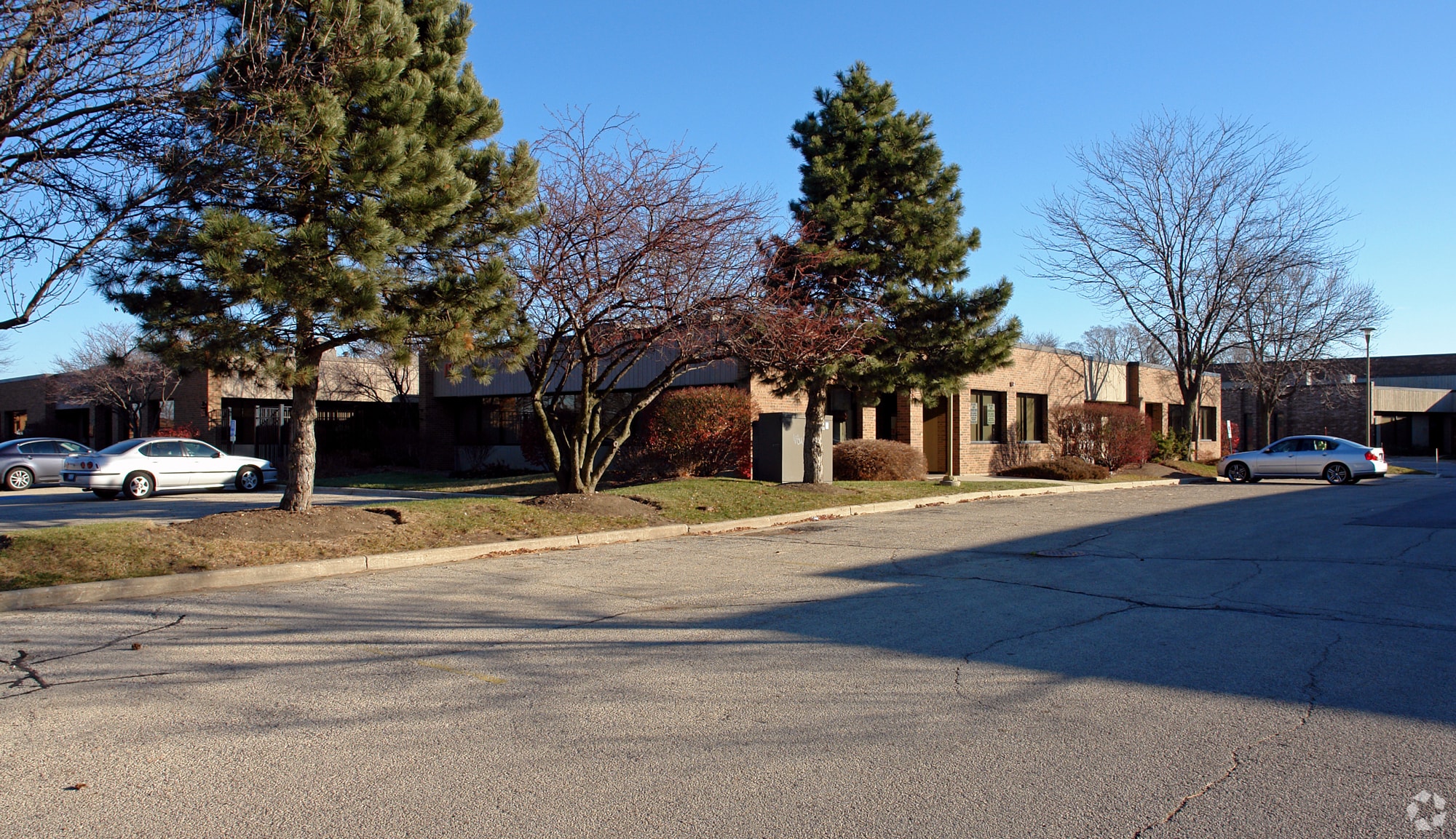245 W Roosevelt Rd, West Chicago, IL à louer Photo du bâtiment- Image 1 de 4