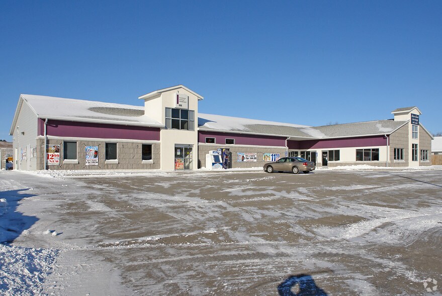251-257 Main St N, Chatfield, MN à vendre - Photo du bâtiment - Image 2 de 4
