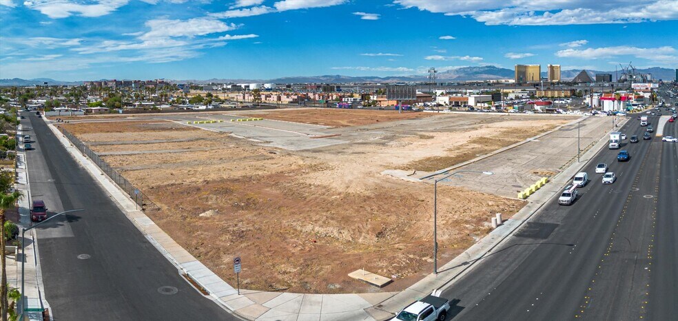 851 E Tropicana Ave, Las Vegas, NV à vendre - Aérien - Image 2 de 37