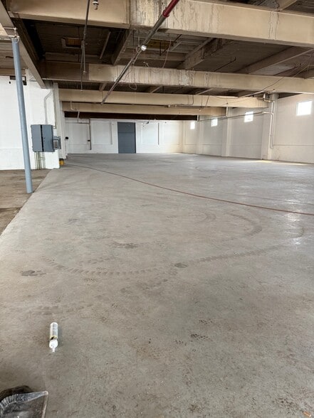 253 Georgia Ave, Providence, RI for lease - Building Photo - Image 3 of 9