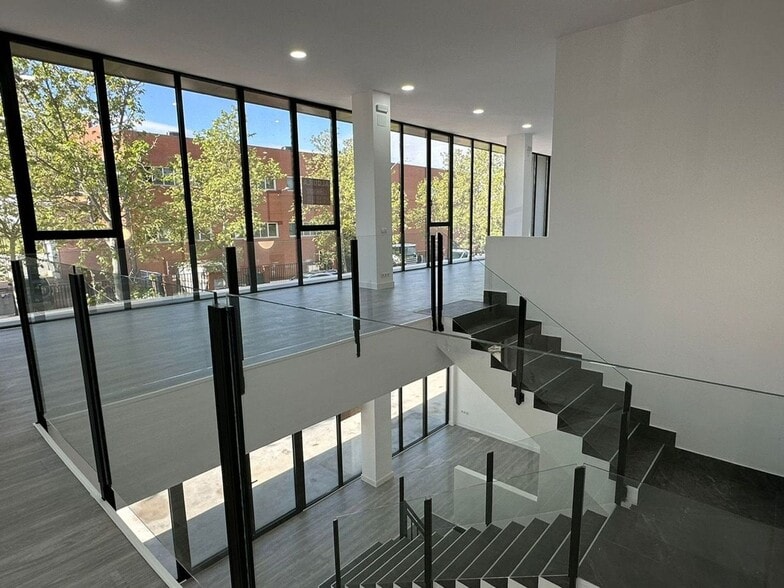 Industriel dans Boadilla del Monte, Madrid à louer - Photo intérieure - Image 3 de 10