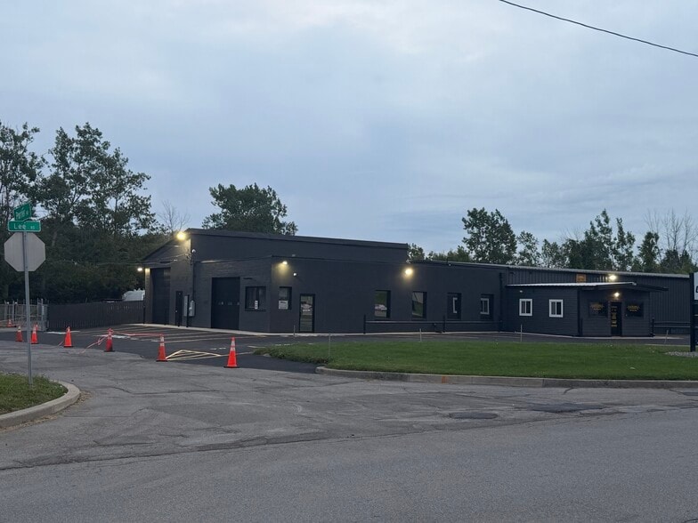 750 Lee Rd, Greece, NY à vendre - Photo du bâtiment - Image 1 de 22