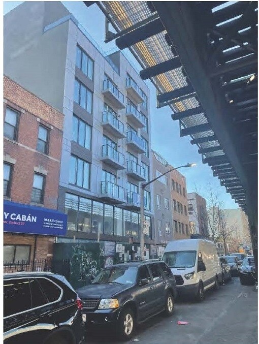 3085 31st St, Astoria, NY à louer Photo du bâtiment- Image 1 de 3