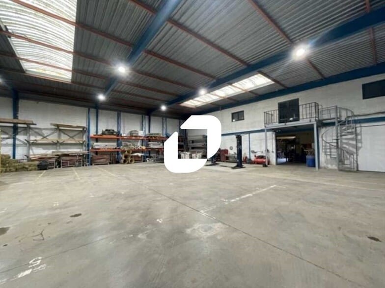 8 Allée Du Grand Pré, Marines for sale - Building Photo - Image 1 of 13