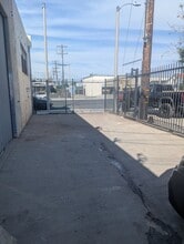 15504 Minnesota Ave, Paramount, CA for lease Building Photo- Image 1 of 4