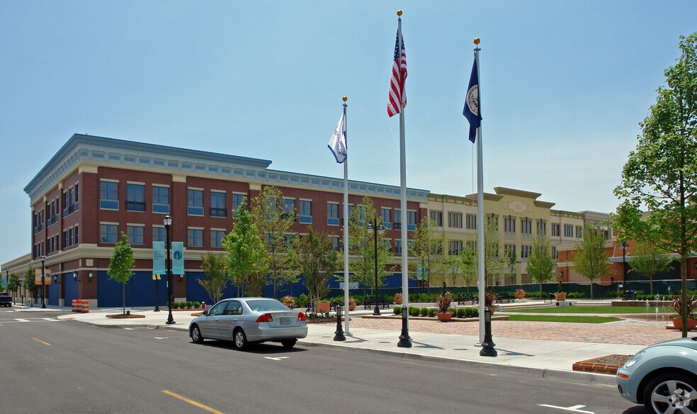 4410 E Claiborne Sq, Hampton, VA à louer - Photo du bâtiment - Image 3 de 24