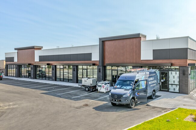 Plus de détails pour 9204 23 Av NW, Edmonton, AB - Commerce de détail à louer