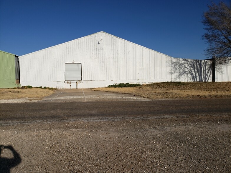 505 US 87, Tulia, TX for lease - Building Photo - Image 2 of 6
