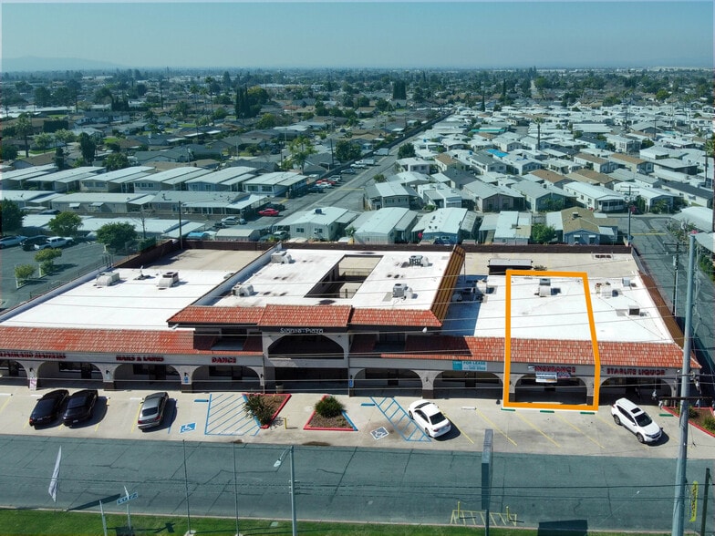 1011-1045 N Azusa Ave, Covina, CA for lease - Building Photo - Image 2 of 8