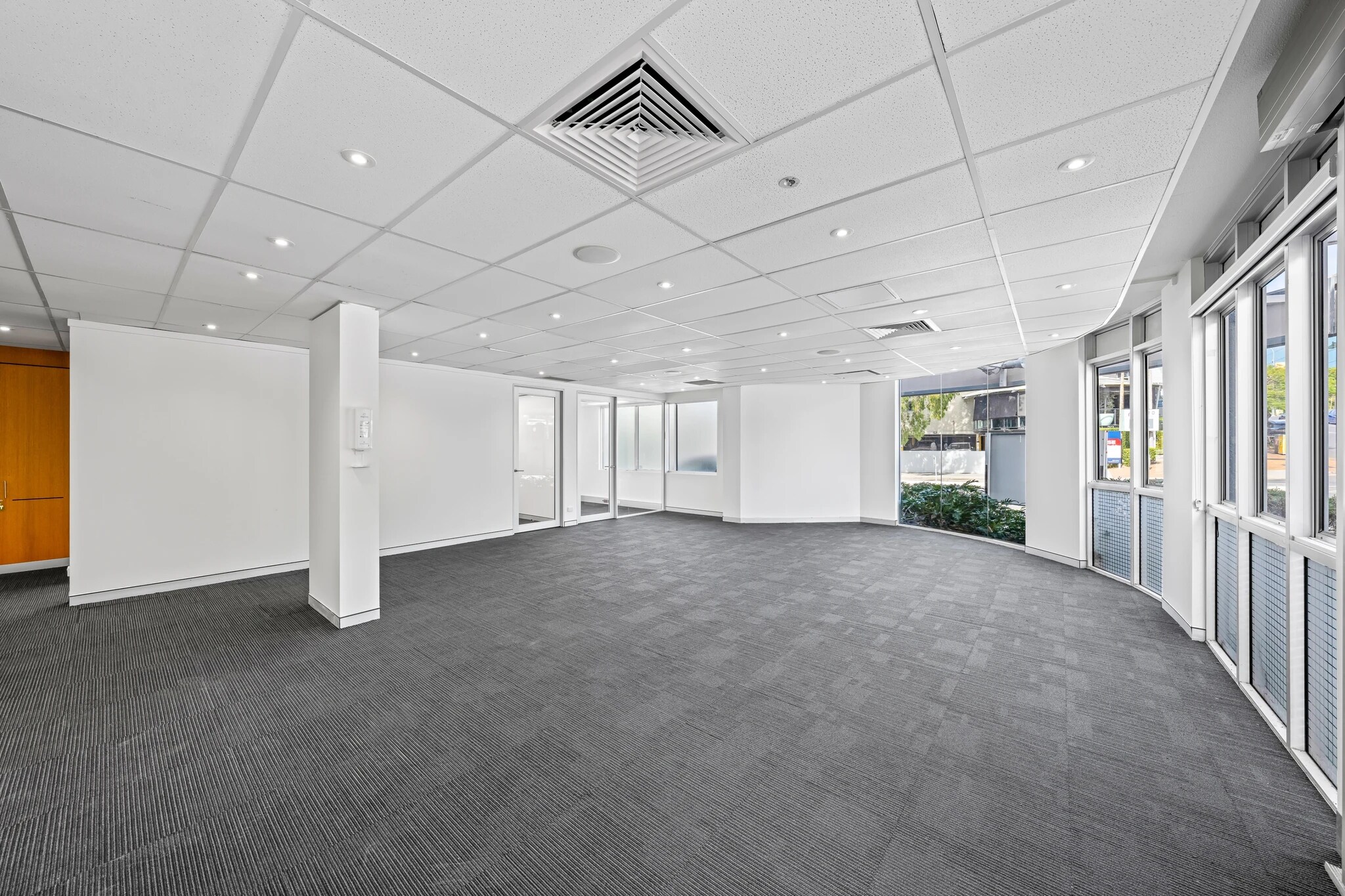 4 Park Road, Milton for lease Interior Photo- Image 1 of 2