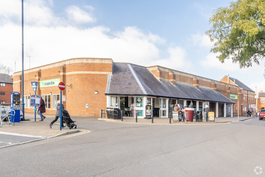 27-29 Coventry Rd, Market Harborough for lease - Primary Photo - Image 1 of 3
