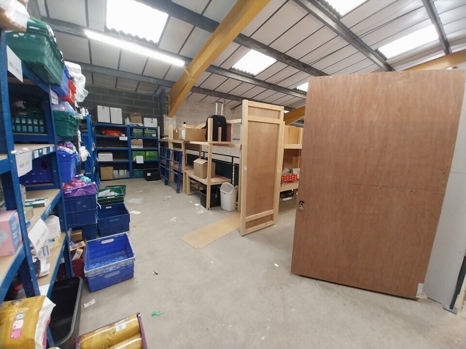 Monks Way, Lincoln, LIN LN2 5LN - Unit 4 -  - Interior Photo - Image 1 of 2