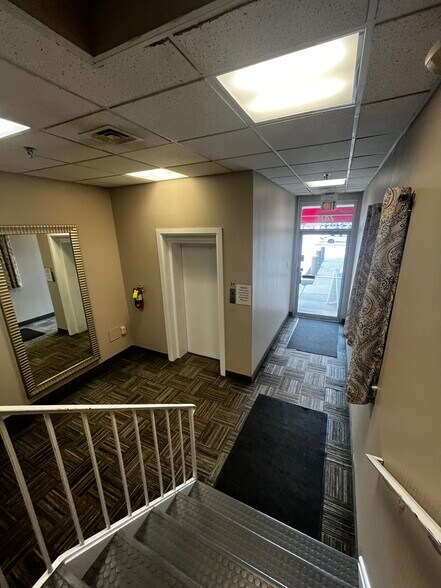 720-748 Morris Tpke, Short Hills, NJ à louer - Photo du bâtiment - Image 3 de 16