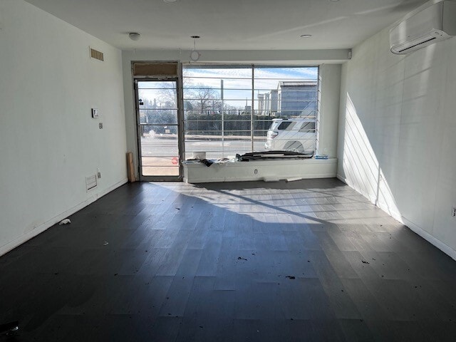 2303 Lancaster Ave, Wilmington, DE for lease - Interior Photo - Image 3 of 3