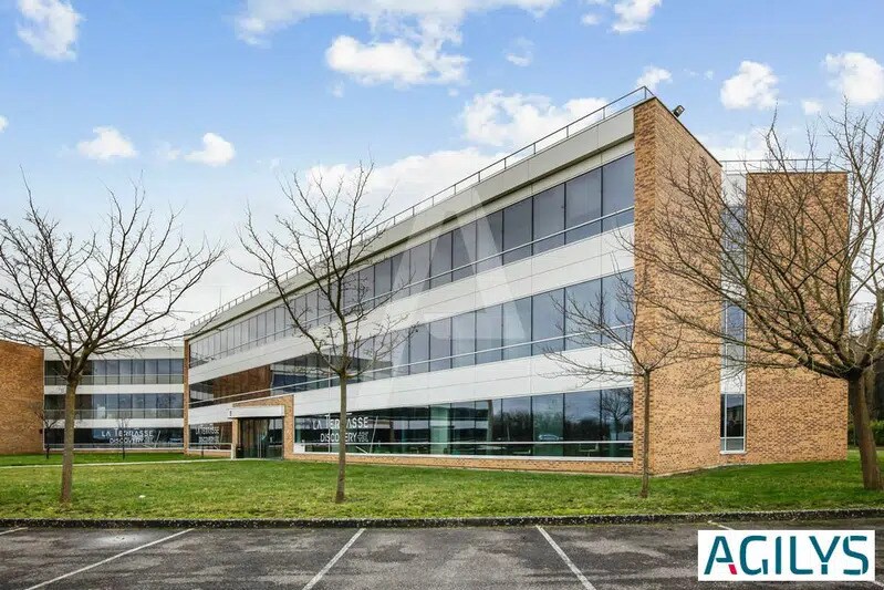 Bureau dans Saclay à louer - Photo du bâtiment - Image 2 de 12