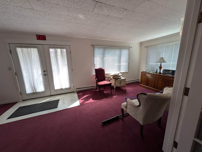 9 Main St, Ravena, NY for lease - Interior Photo - Image 3 of 11