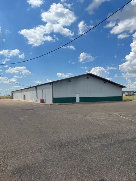 1051 N Price Rd, Pampa, TX à vendre - Photo principale - Image 1 de 1