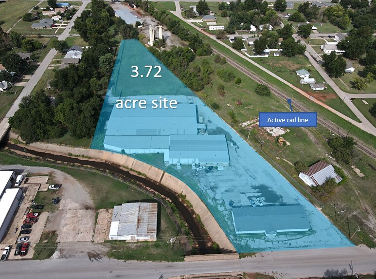 505 N 6th St, Chickasha, OK à vendre - Photo du bâtiment - Image 2 de 10