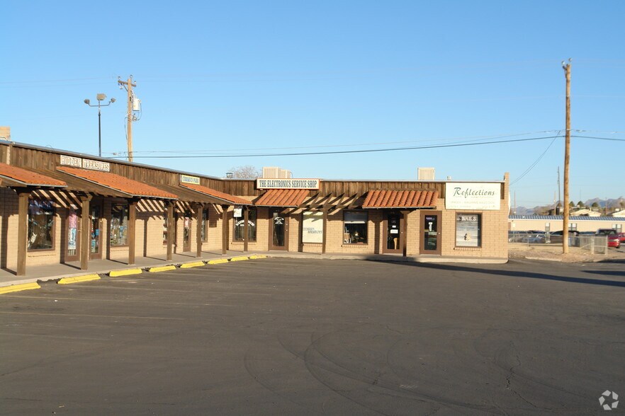 1675 E Lohman Ave, Las Cruces, NM à louer - Photo du bâtiment - Image 2 de 25