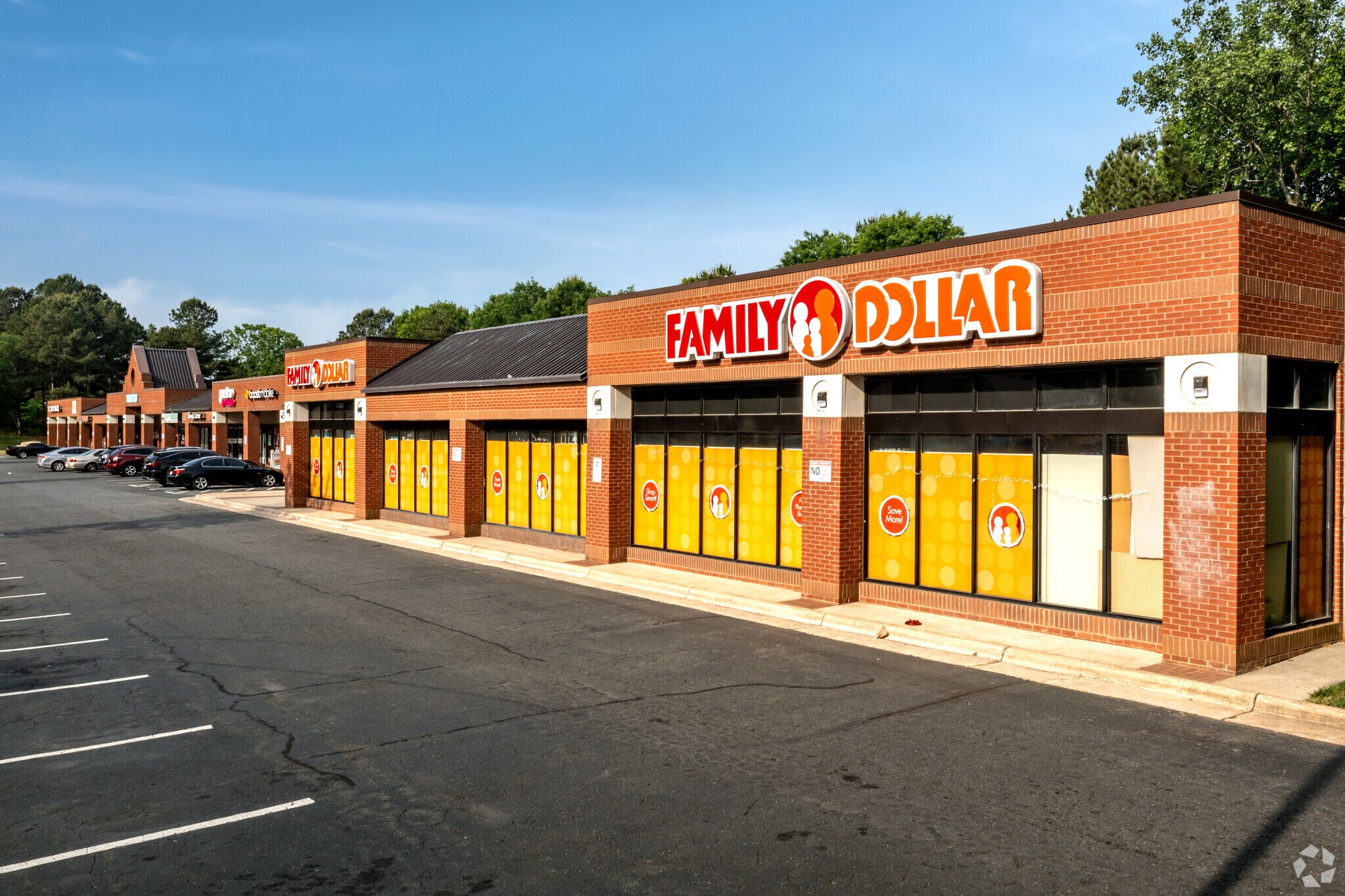 6701 N Tryon St, Charlotte, NC for lease Building Photo- Image 1 of 15