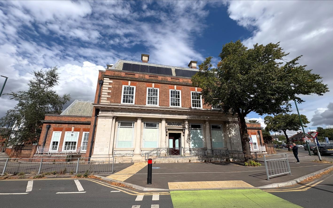 536 Valley Rd, Nottingham à vendre Photo du bâtiment- Image 1 de 7