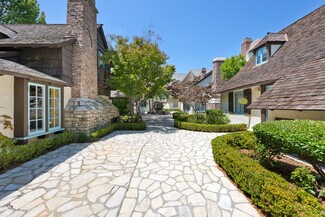 Plus de détails pour 10669-10685 Santa Monica Blvd, Los Angeles, CA - Bureau, Bureau/Commerce de détail à louer