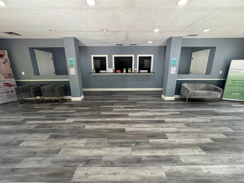 3875 Nova Rd, Port Orange, FL à louer - Photo intérieure - Image 2 de 36