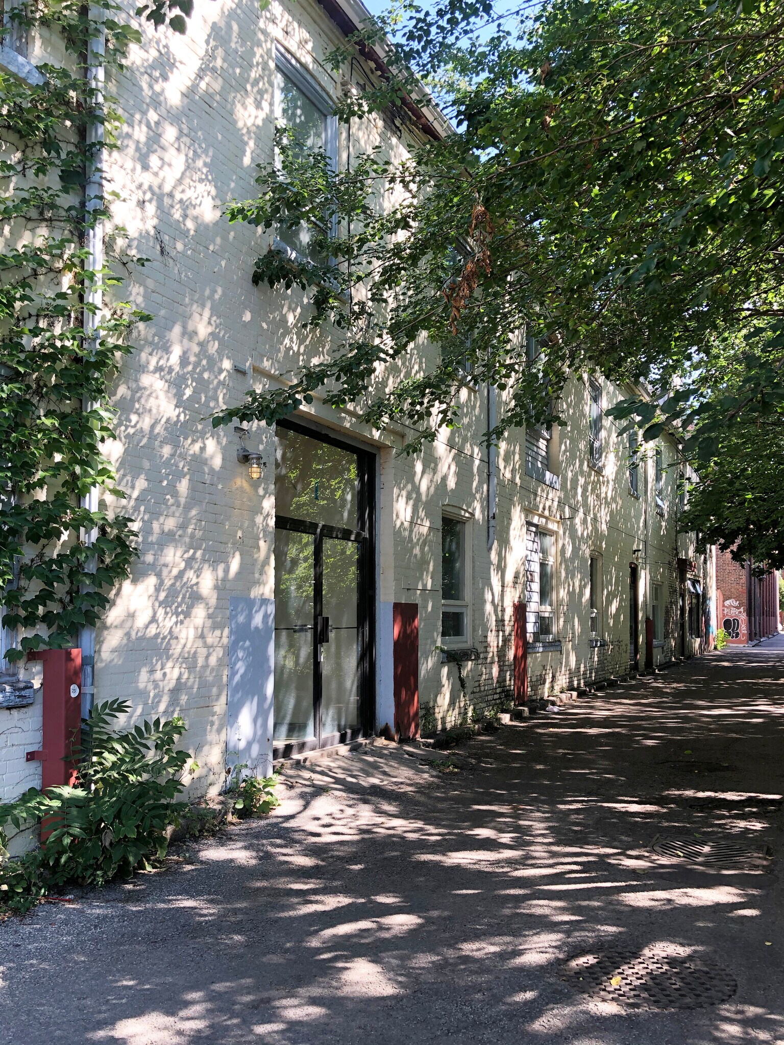 65 Bellwoods Ave, Toronto, ON à vendre Photo du bâtiment- Image 1 de 1