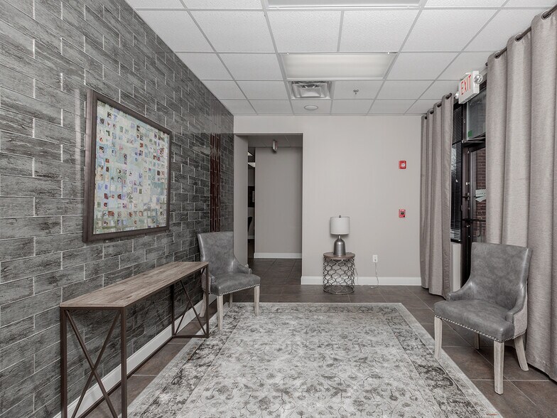 8052 Mall, Lithonia, GA à louer - Photo du bâtiment - Image 2 de 16