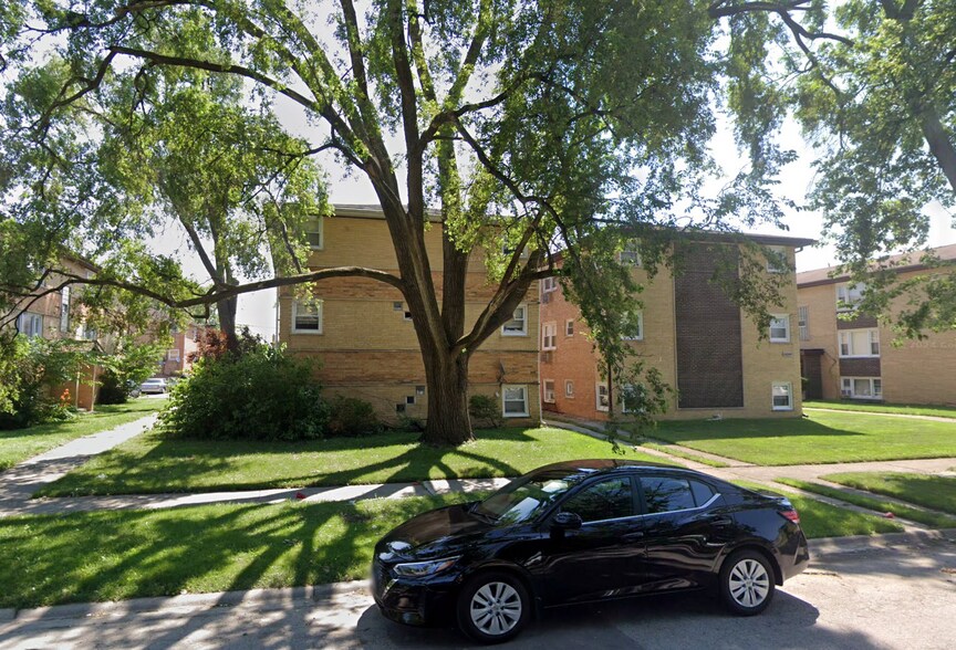14613 Karlov & 14639 Keystone 12-units portfolio of 2 properties for sale on LoopNet.ca - Building Photo - Image 3 of 13