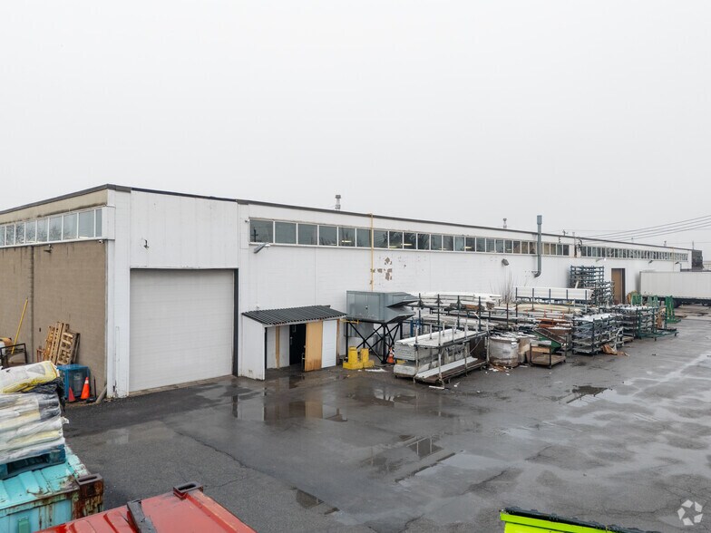 375 Green Rd, Hamilton, ON à louer - Photo du bâtiment - Image 3 de 3