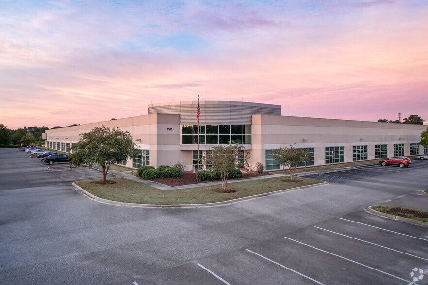 1101 Remount Rd, North Charleston, SC for lease - Primary Photo - Image 1 of 14