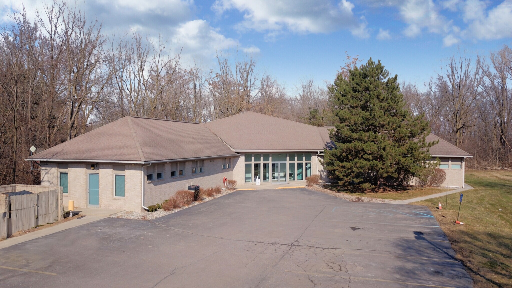 3380 Beecher Rd, Flint, MI à vendre Photo du bâtiment- Image 1 de 40