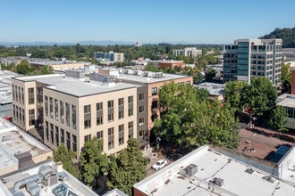 940-946 Willamette St, Eugene, OR for lease Building Photo- Image 2 of 6