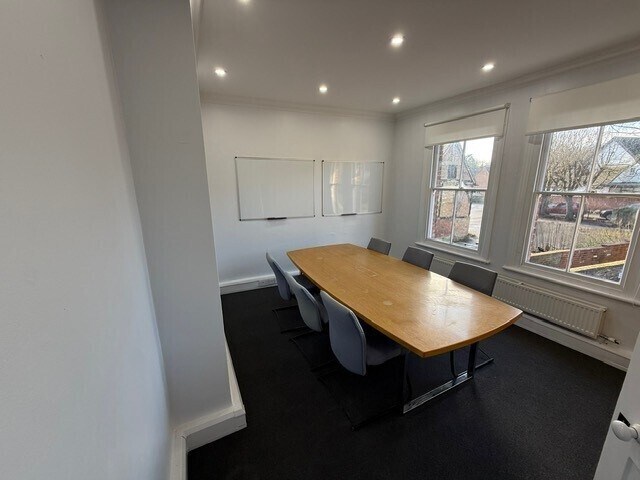 92 High St, Great Missenden à louer - Photo du bâtiment - Image 3 de 7