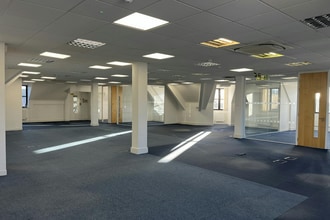 5 Hill Ave, Amersham for lease Interior Photo- Image 1 of 9