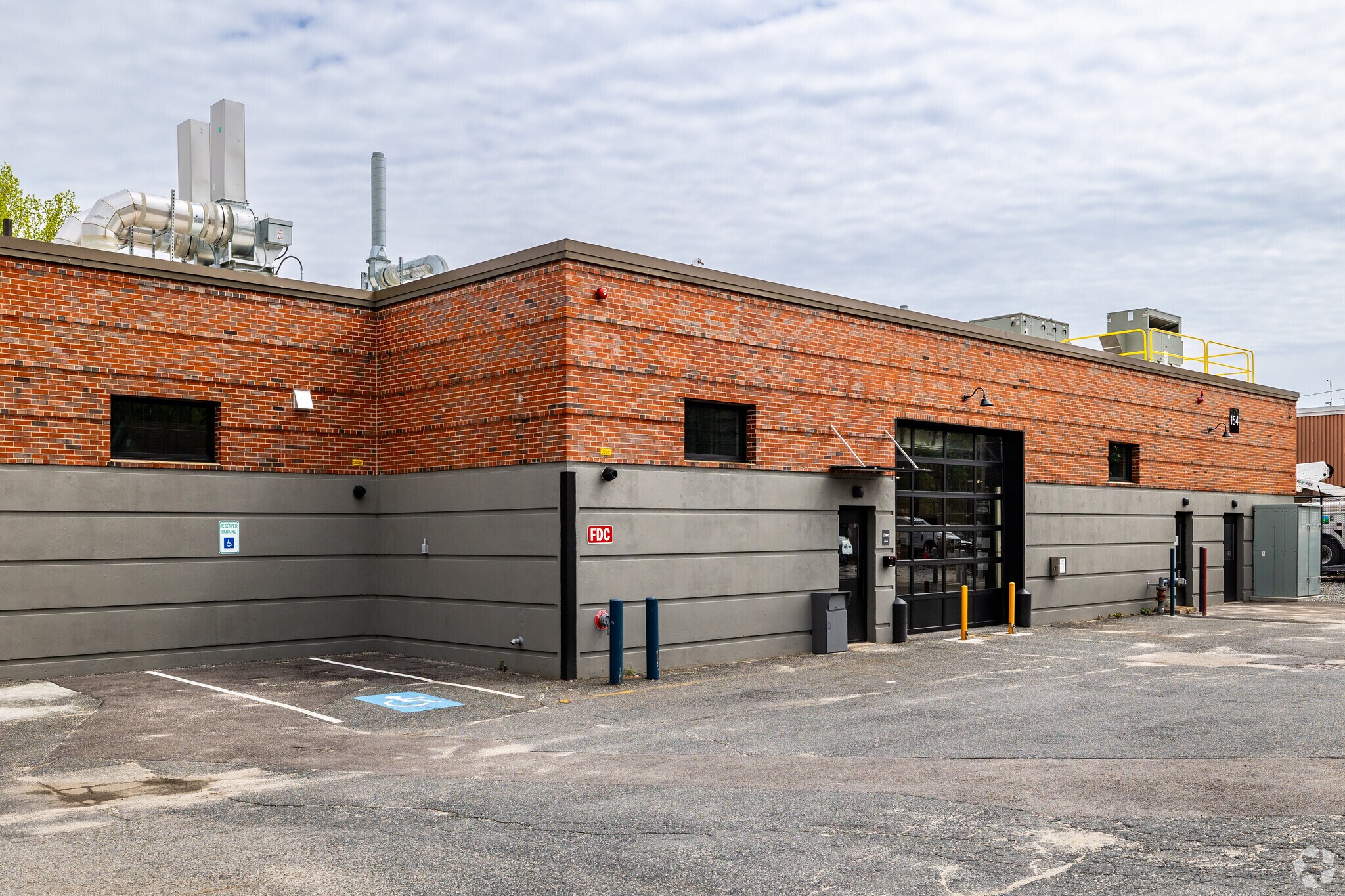 154 Calvary St, Waltham, MA for lease Primary Photo- Image 1 of 21