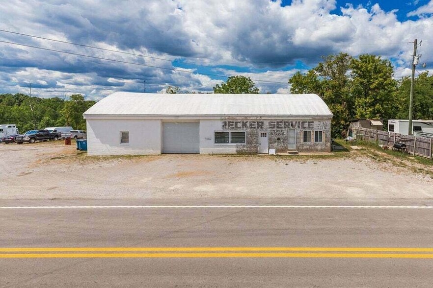 8825 Dixie Hwy, Corinth, KY for sale - Building Photo - Image 2 of 6