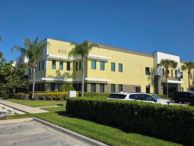 630 Brooker Creek Blvd, Oldsmar, FL à vendre - Photo du bâtiment - Image 3 de 12