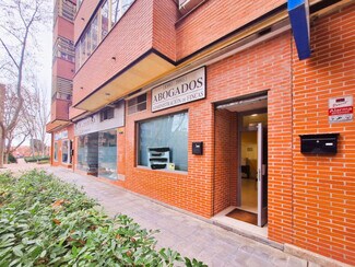 Plus de détails pour Multi-résidentiel à vendre