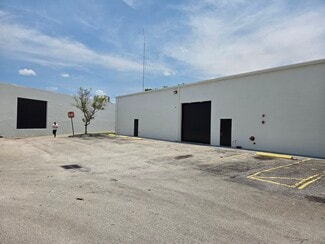 More details for 5750 Columbia Cir, Mangonia Park, FL - Industrial for Lease