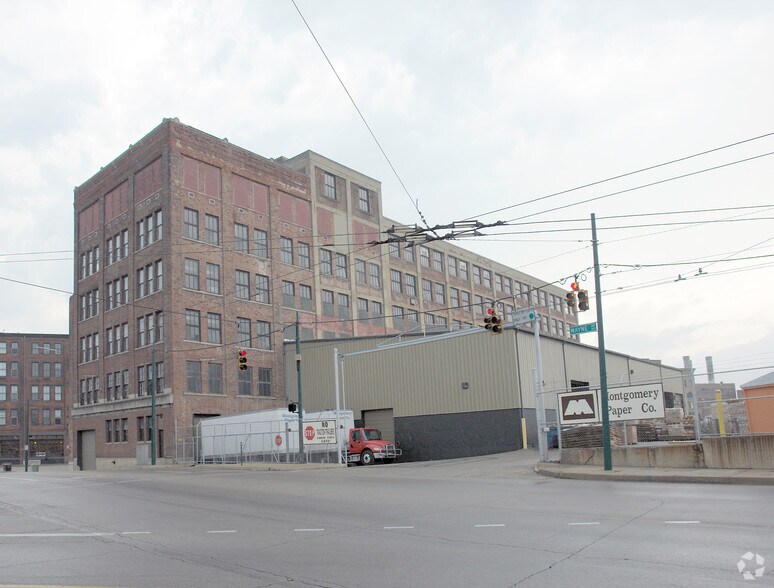 400 E 4th Street and 114 Wayne Avenue portefeuille de 2 propriétés à vendre sur LoopNet.ca - Photo du bâtiment - Image 3 de 3