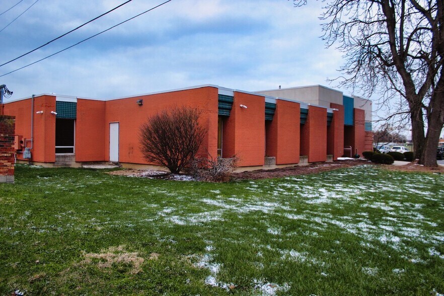 651 E Main St, Dayton, OH à vendre - Photo du bâtiment - Image 2 de 24