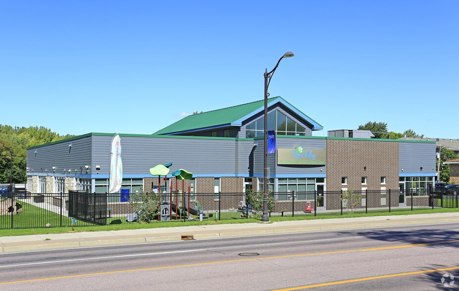 110 Prairie St N, Shakopee, MN for sale - Primary Photo - Image 1 of 2