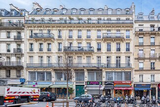 Plus de détails pour 40 Rue Louis Blanc, Paris - Bureau à louer