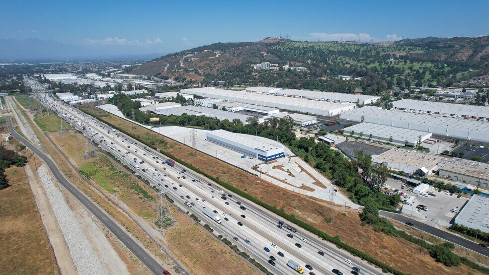 3900 Baybar Rd, Pico Rivera, CA à louer - Photo du bâtiment - Image 1 de 12
