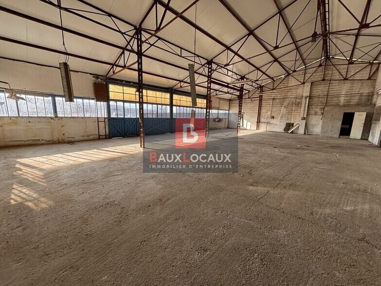 Retail in Châteaurenard for lease - Interior Photo - Image 1 of 10